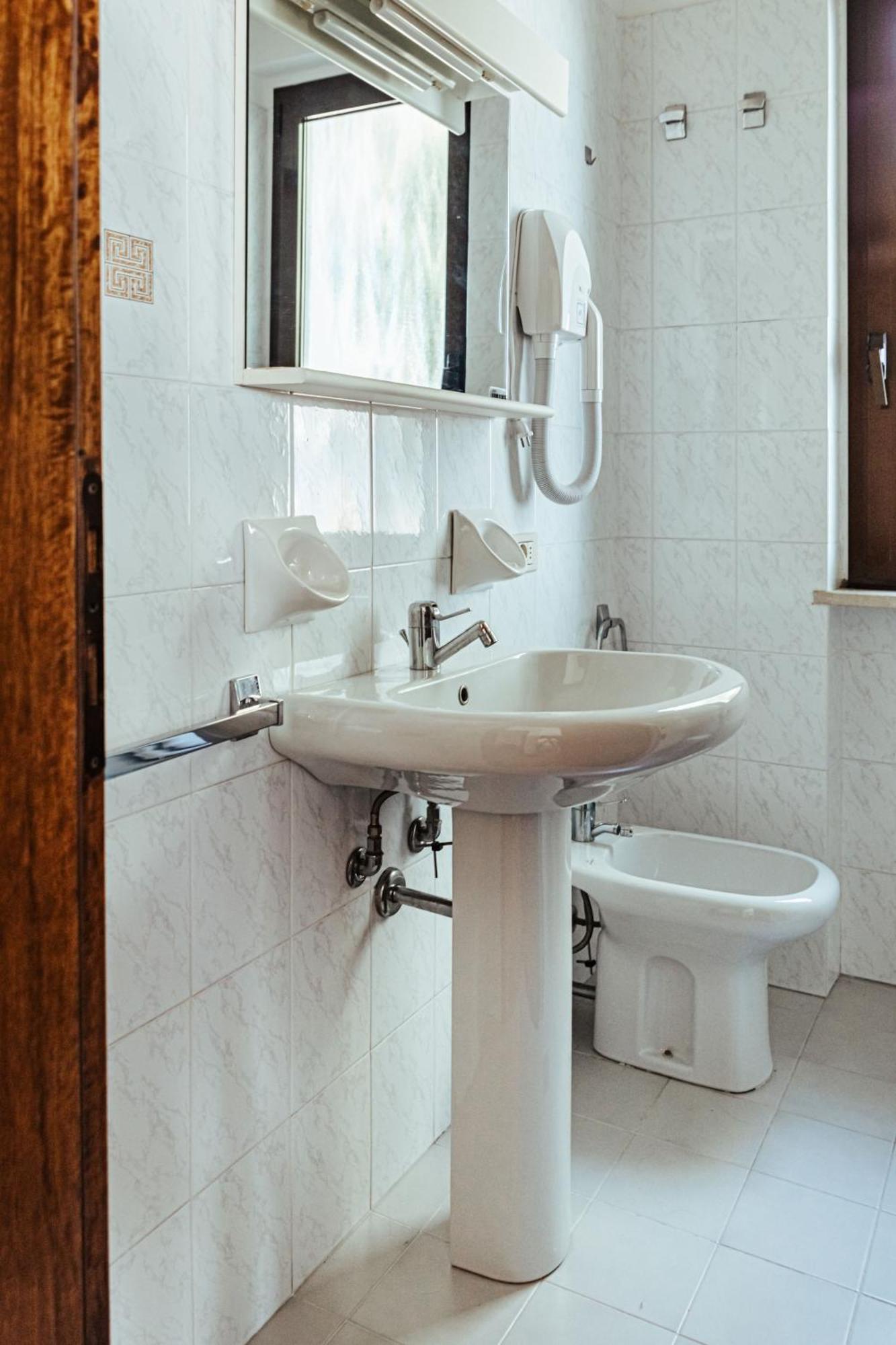 Camping Zocco Manerba del Garda Phòng bức ảnh