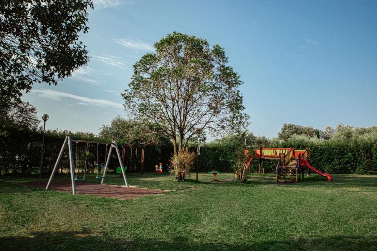 Camping Zocco Manerba del Garda Ngoại thất bức ảnh